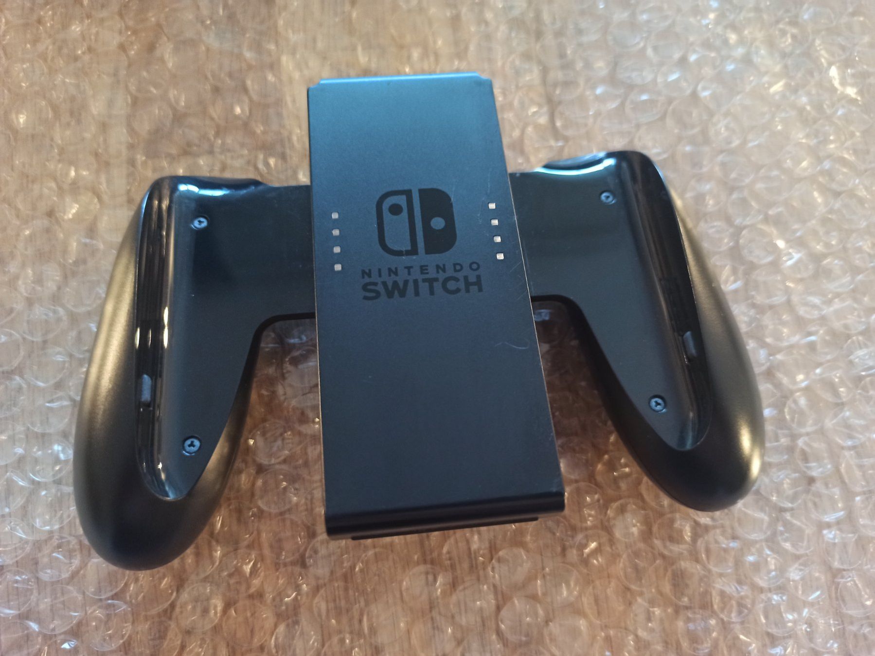 Nintendo Controller: Original Nintendo Switch Joy-Con Grip NSW – Usato da Oberweningen venduto da mar_87mx 1