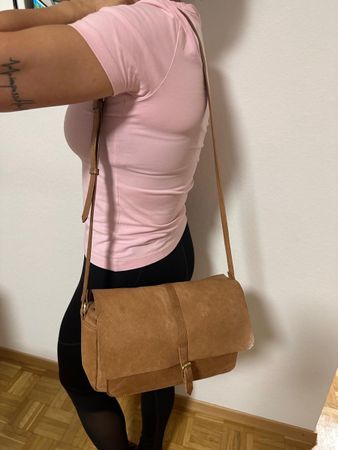 Sac à bandoulière San Marina en cuir - parfait pour l'été!