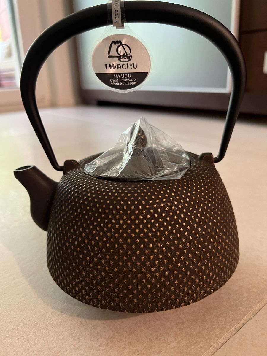 Teiere: Iwachu Cast Iron Japanese Tea Kettle, 0,8 l – Nuovo e nell'imballaggio originale da Corsier GE venduto da Karol_save_planet