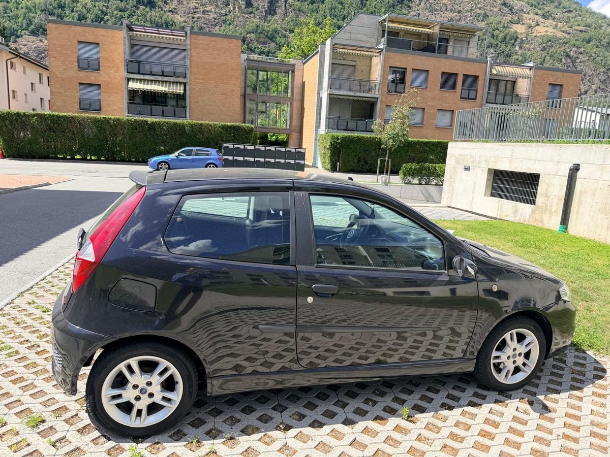 Fiat Automobili: Fiat Punto 1.4 Sporting mit MFK – Usato da St. Niklaus VS venduto da hel_8rgc 3