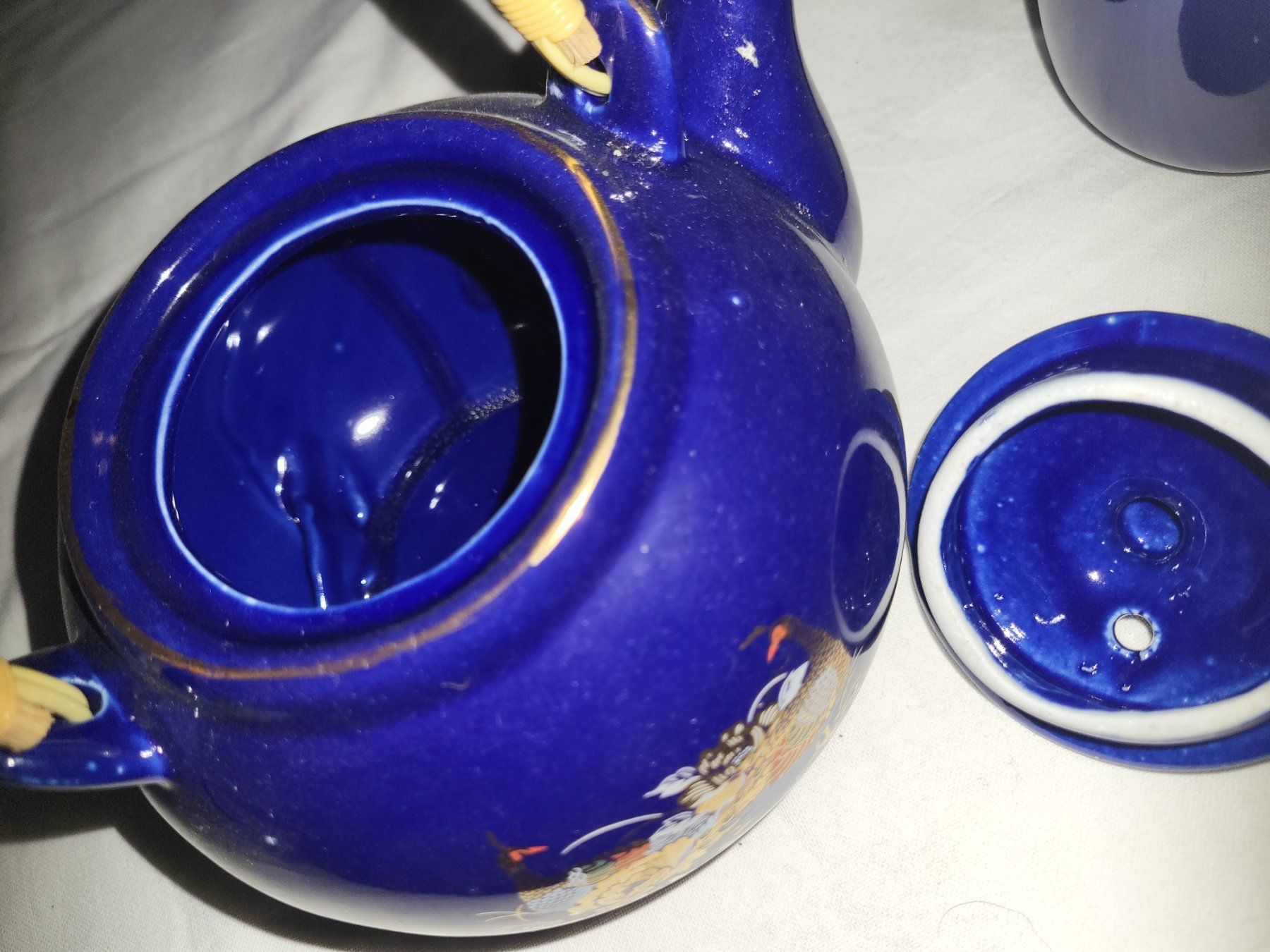 Set di piatti: Blaues Teeservice aus den 80iger Jahren – Usato da Guggisberg venduto da Aegertenlehn 2