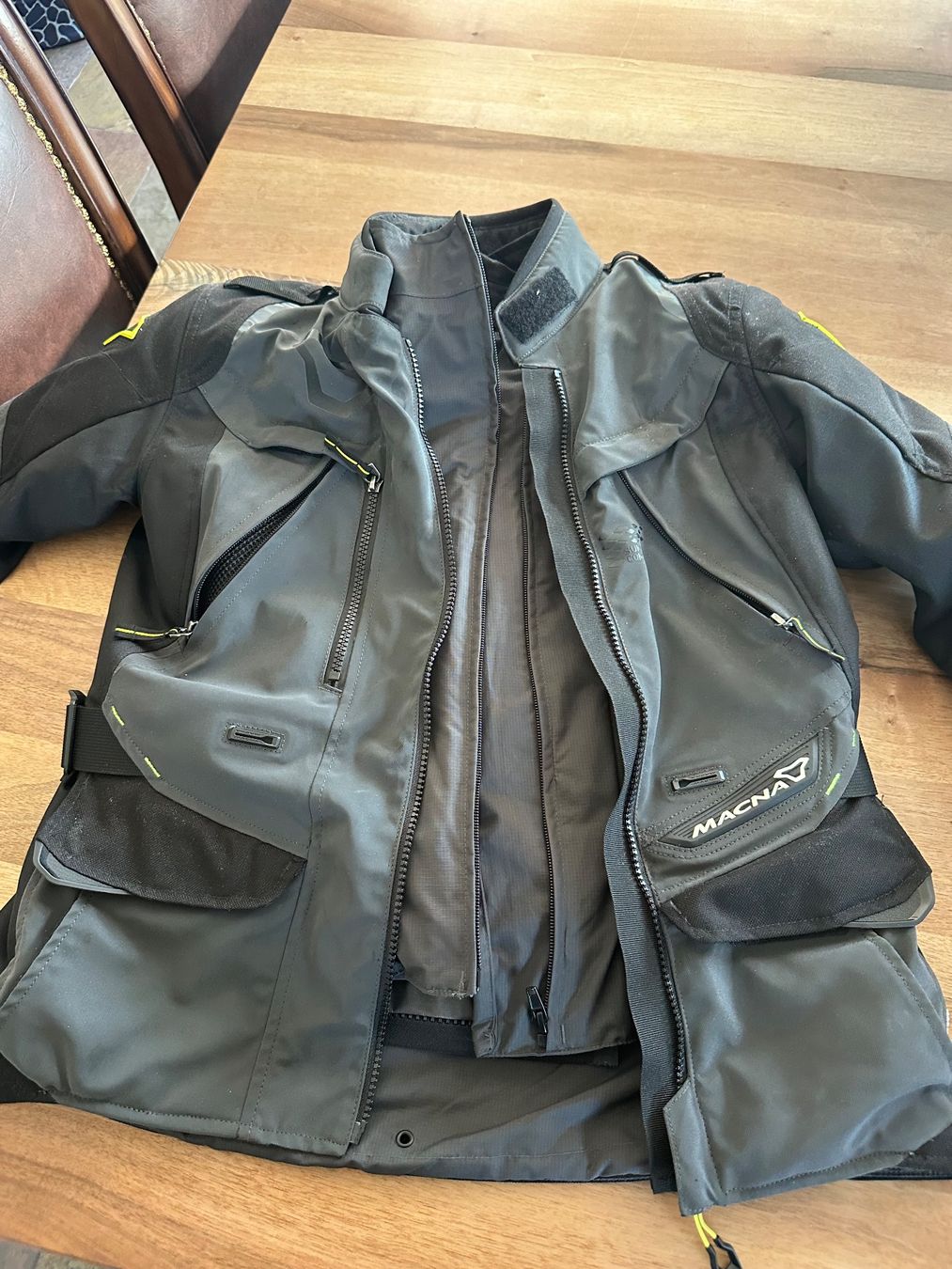 Giacche: Macna Motorradjacke, Grösse 36, oder Grösse S, Schwarz/Grau – Usato da Boswil venduto da Roy67 1