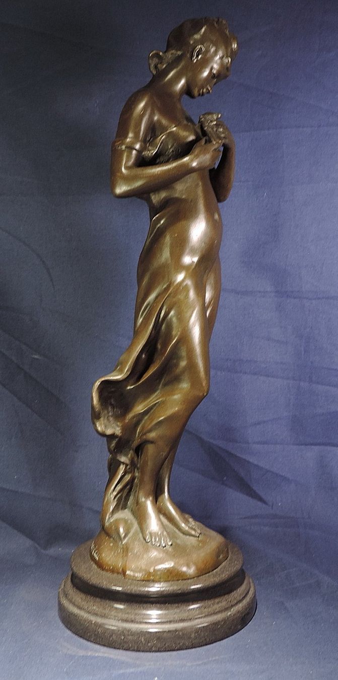 Skulpturen & Statuen: Signierte Jugendstil Bronzefigur, Dame mit Taube – Gebraucht aus Duggingen von roterbambus 3