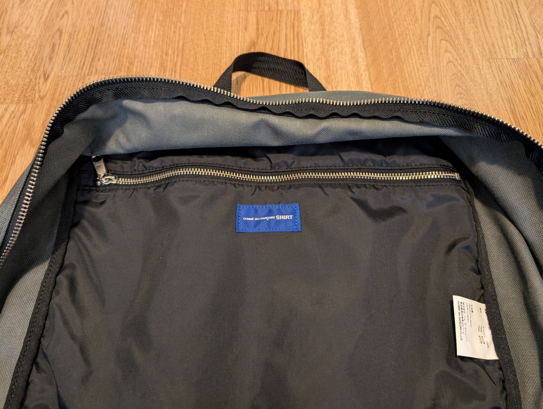 T-shirts: COMME DES GARÇONS SHIRT Rucksack – D'occasion à Zürich par Good_old_days 4