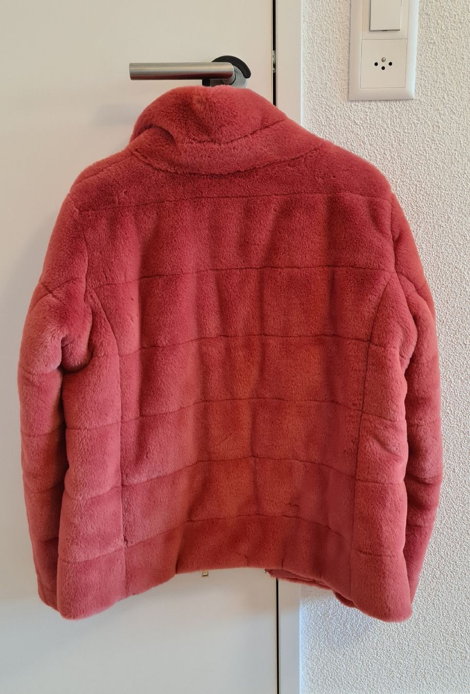 Fuchs Schmitt Cappotti: 🔥Fuchs Schmitt Halbmantel Pelzmantel – Nuovo (secondo la descrizione) da Zug venduto da opo_cy5d 2
