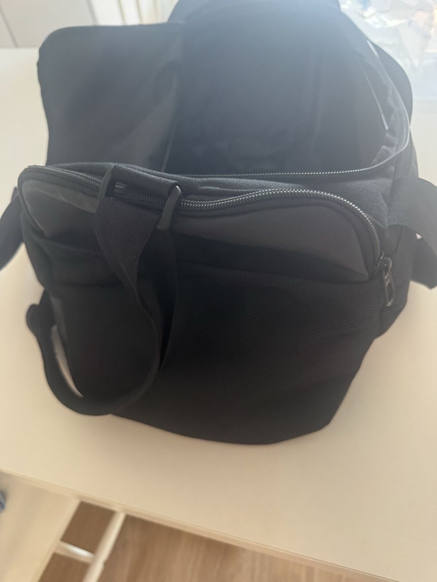 Nike Taschen: Nike sporttasche  – Neu (gemäss Beschreibung) aus Solothurn von ste_r6tq 2