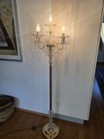 Elegante Stehlampe im Vintage-Stil mit Kristallbehang