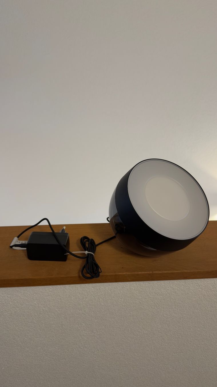 Philips Lampen: Philips Hue Iris Tischleuchte Schwarz – Neu (gemäss Beschreibung) aus Sennwald von pressgym 1