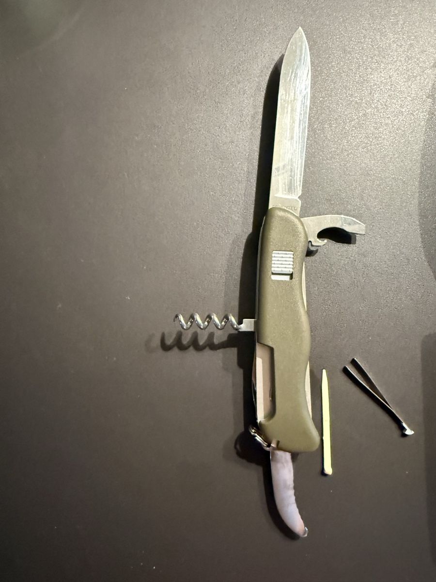 Victorinox Coltelli tascabile: Taschenmesser Victorinox Hirsch - mit Etui – Usato da Hinteregg venduto da Jazz-C 3