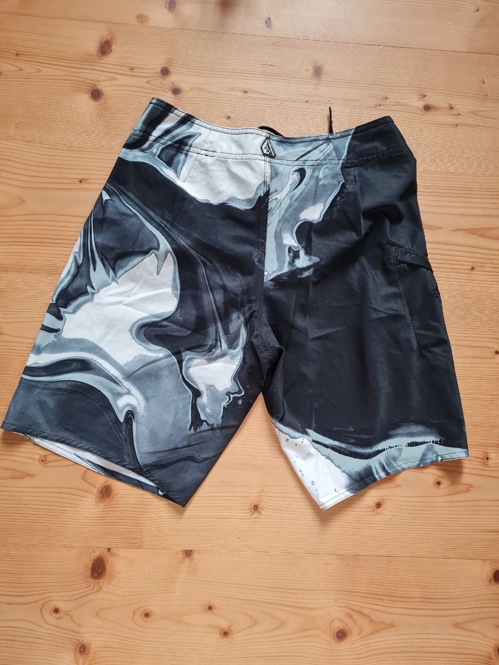 Volcom Pantaloni: Volcom Badeshorts – Nuovo (secondo la descrizione) da Castrisch venduto da CorinaS03 1