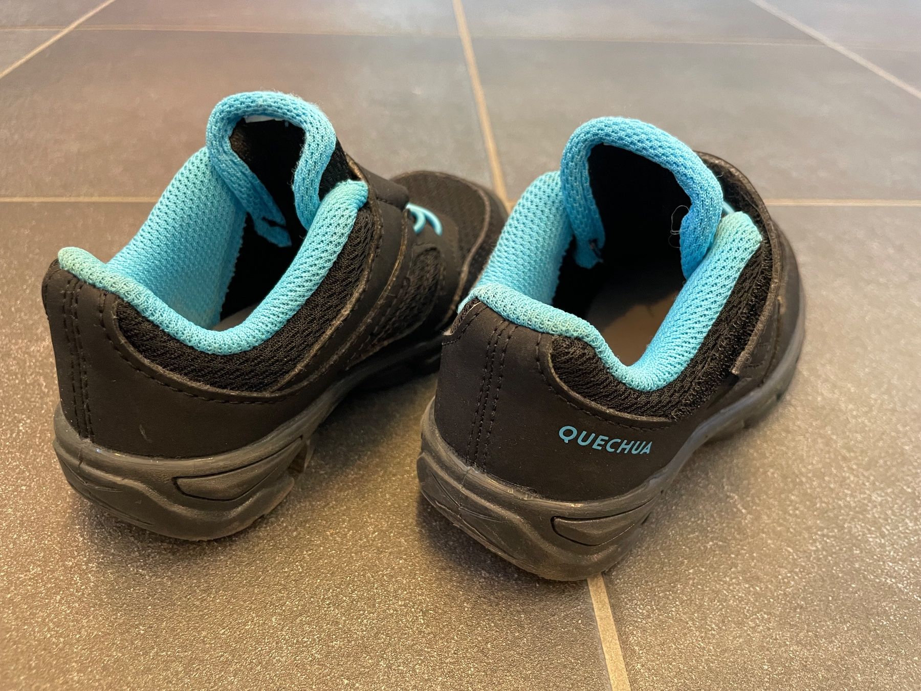 Schuhe für Jungen: Schwarze Schuhe – Gebraucht aus Winkel von jen_5wrx 1