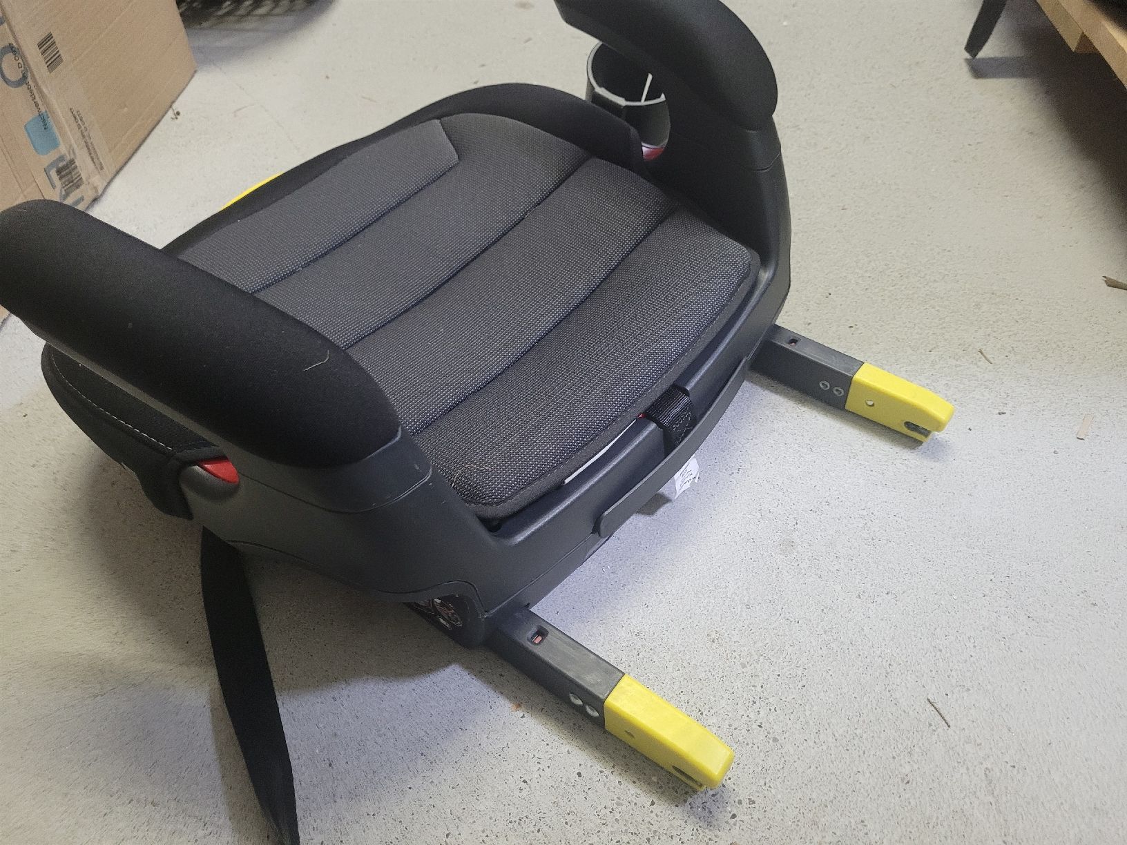 Seggiolini per auto: Autokindersitzerhöhung mit Isofix – Usato da Bad Ragaz venduto da Bergmaus_sancho 1