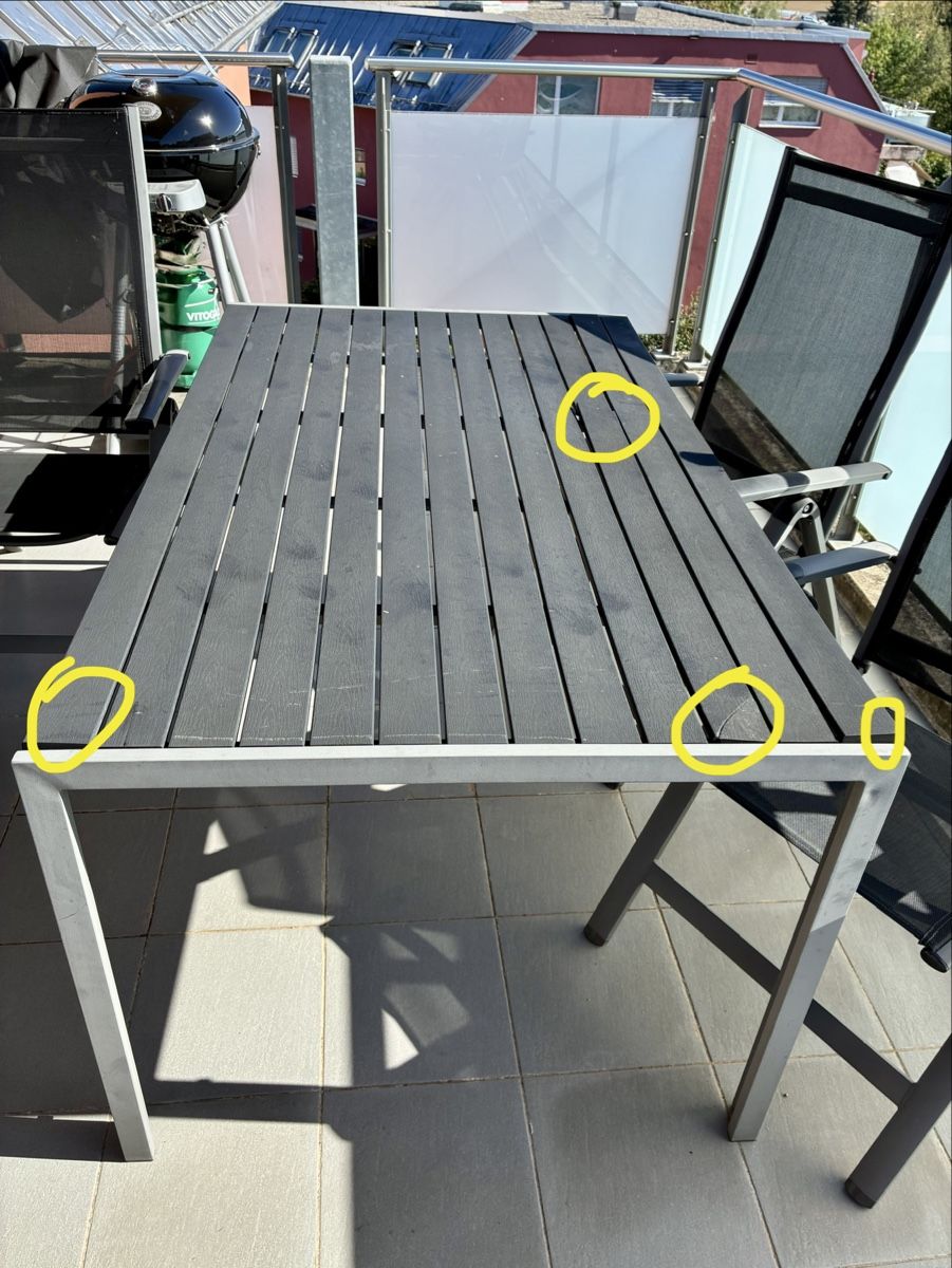 Set di tavolo e panche: Gartentisch mit 4 Stühlen – Difettoso da Höri venduto da yamahatrx