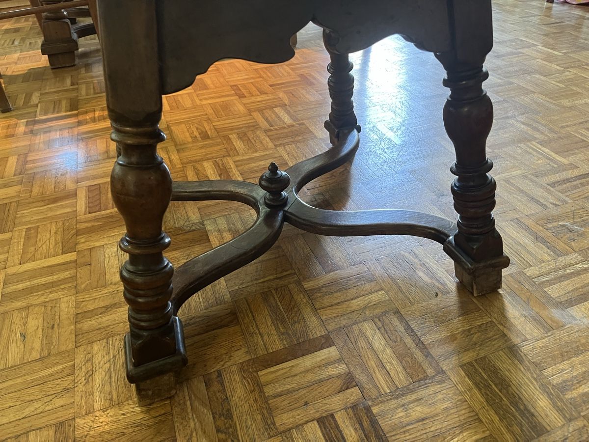 Tables: Tisch achteckig mit Schublade – D'occasion à Zürich par Gurly 5