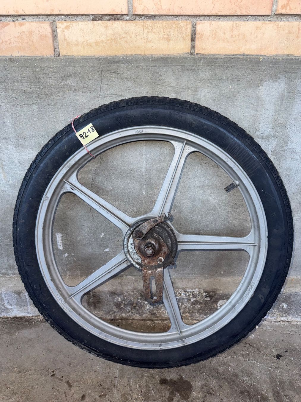 Sachs Parti ricambio per ciclomotori: Sachs KTM Mofa Gussfelgen Vorderrad – Usato da Fahrni b. Thun venduto da berger_tuning34