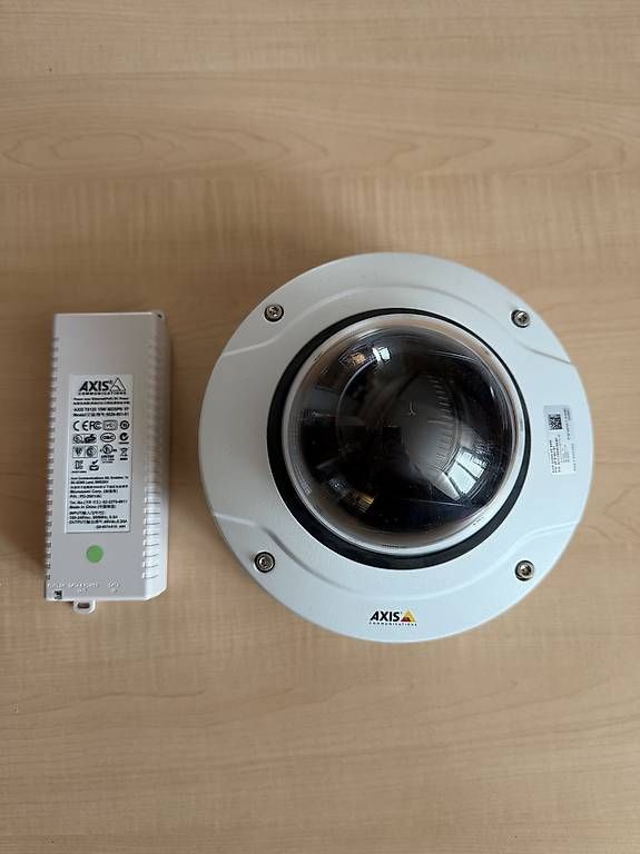 Axis Sistemi d'allarme: AXIS Q3505-VE 9MM Netzwerk Kamera – Usato da Reutlingen (Winterthur) venduto da donmasi