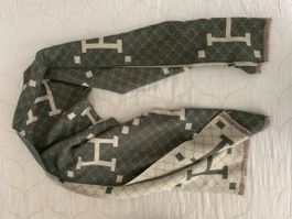 Foulard écharpe motif H 190x35cm gris clair bon état