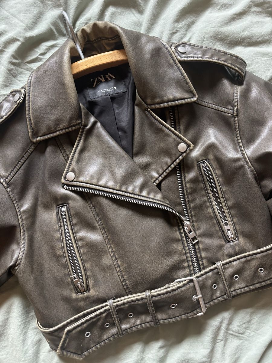 Zara Jacken: Zara Lederjacke M – Gebraucht aus Grindelwald von Kikaa99 1