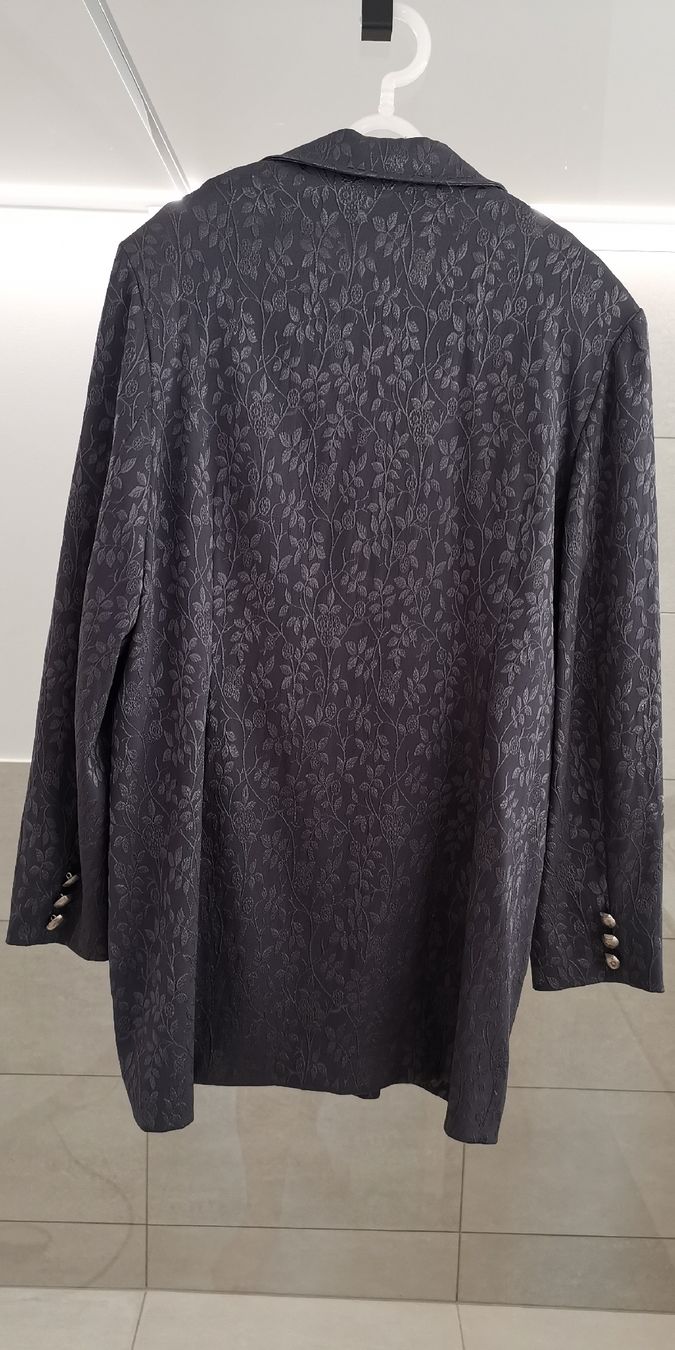 Anzüge & Kostüme: Schicker Damenanzug Gr. 40, Jacke und Hose – Gebraucht aus Itingen von schweizersternchen 2