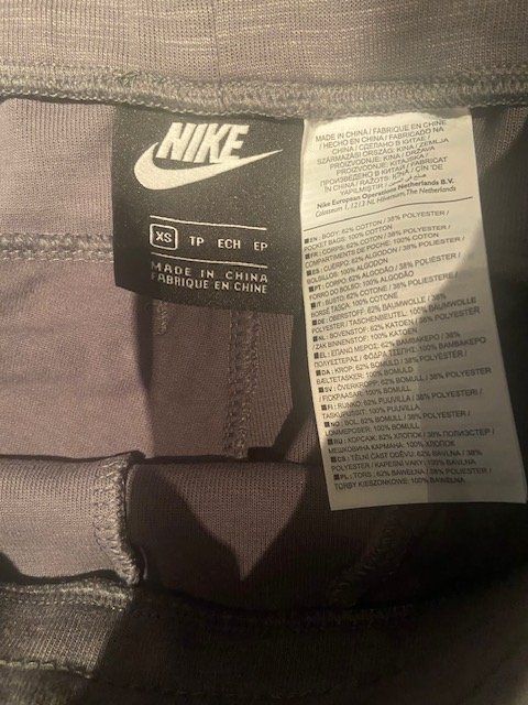 Nike Hosen: Nike Hose Grau XS, neu – Neu und originalverpackt aus Langnau am Albis von unke68 2