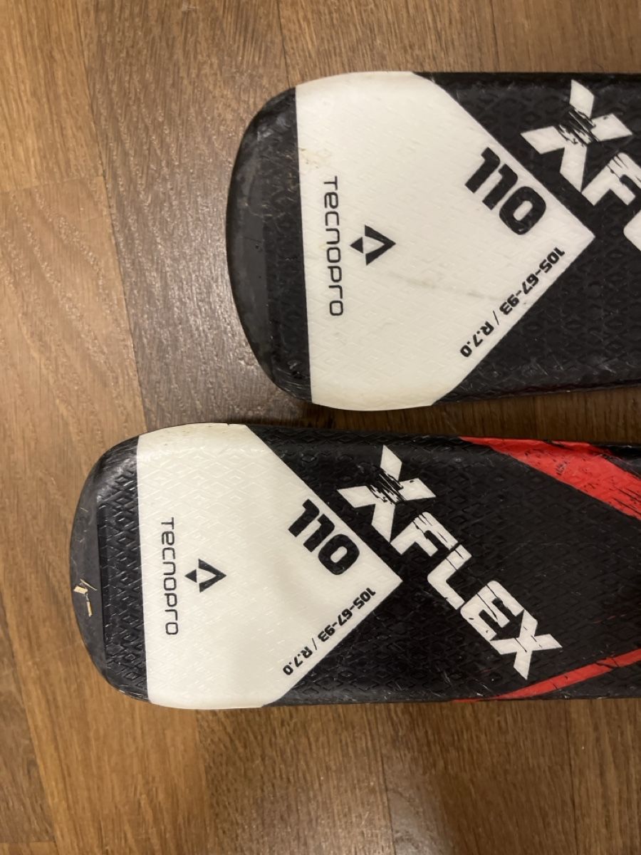 Sci: Kinder Ski 110cm mit Bindung Stöcke – Usato da Oberhasli venduto da pinkkiki111 3