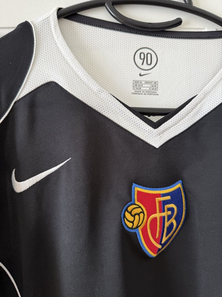 Nike Leibchen & Hosen: Fc Basel Trikot Schwarz XL Neu – Neu (gemäss Beschreibung) aus Basel von momo.st 2
