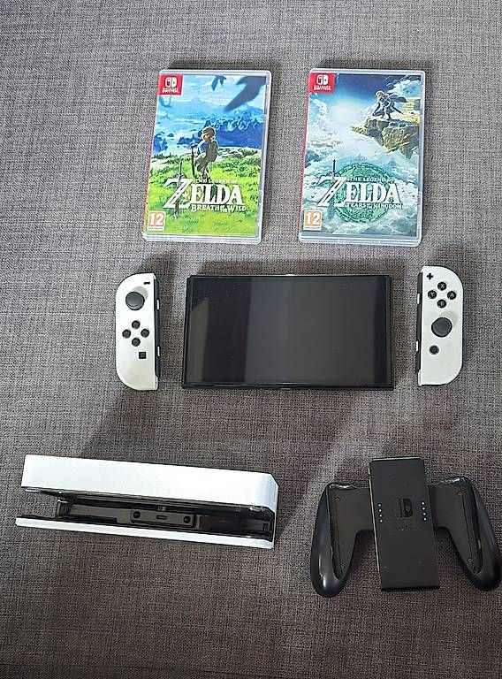 Console: Nintendo Switch OLED + 2 jeux (Zelda) – Usato da Savigny venduto da ste_xw79