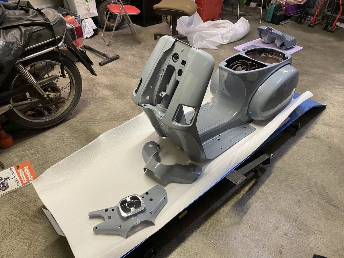 Vespa Scooter: Vespa Cosa Roller grau – Usato da Kriens venduto da Savas04 5