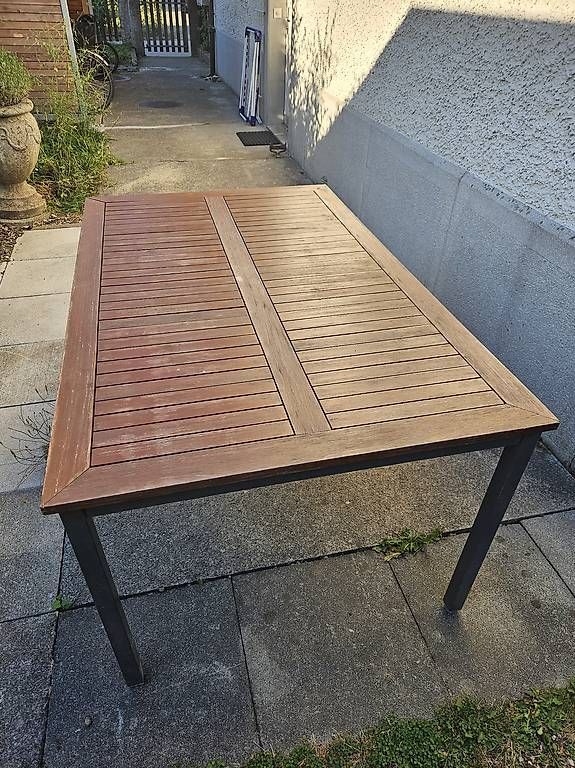 Tische: Gartentisch Holz zu verkaufen – Gebraucht aus Winterthur von moking 2