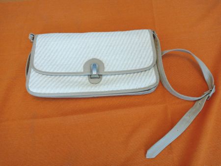 Elegante Vintage Umhängetasche – mediterrane Bast-Optik