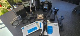 Minolta Kamera Set mit Blitz und Zubehör Konvolut