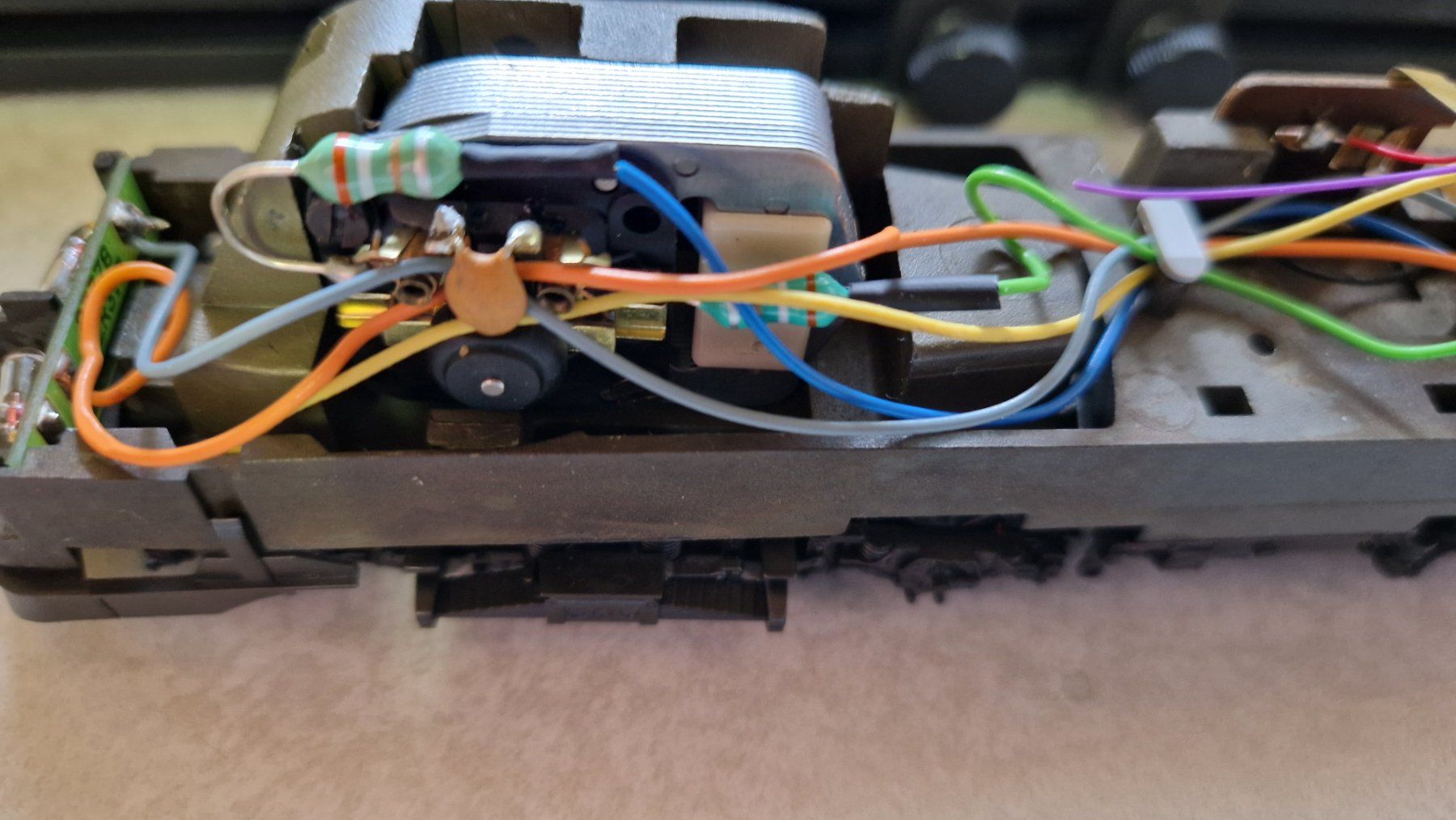 Märklin Modellini di ferrovie: Marklin 3336 Ae 6/6 Genève de Marklin avec décodeur ESU – Usato da Crésuz venduto da lechat07 3