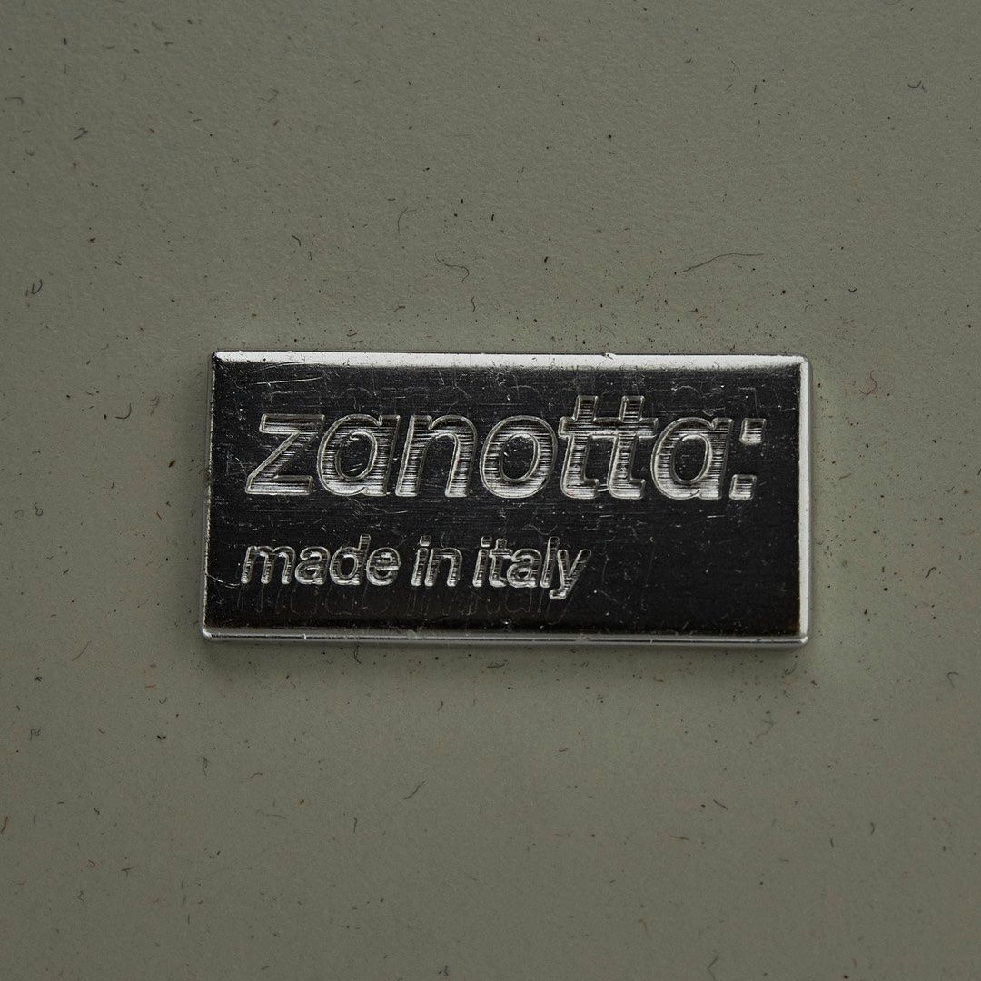 Zanotta Tavoli: Esstisch QUADERNA von Superstudio/Zanotta – Usato da Zürich venduto da ERATOMIUM 9