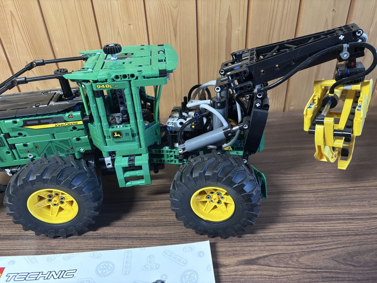 Lego Baukästen: LEGO Technic 42157 John Deere 948L-II Wheel. – Gebraucht aus Gerlafingen von Marcryter 1