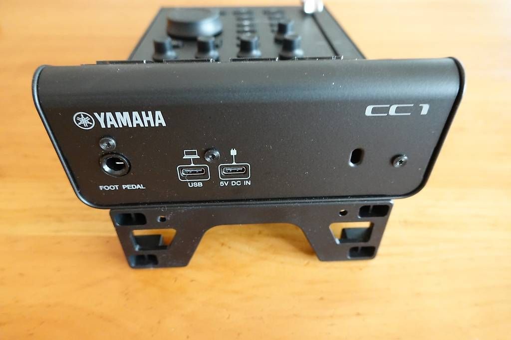 Console di mixaggio: Yamaha CC1 - DAW-Controller - neuwertig! – Usato da Ortschwaben venduto da Hephaistos01 1