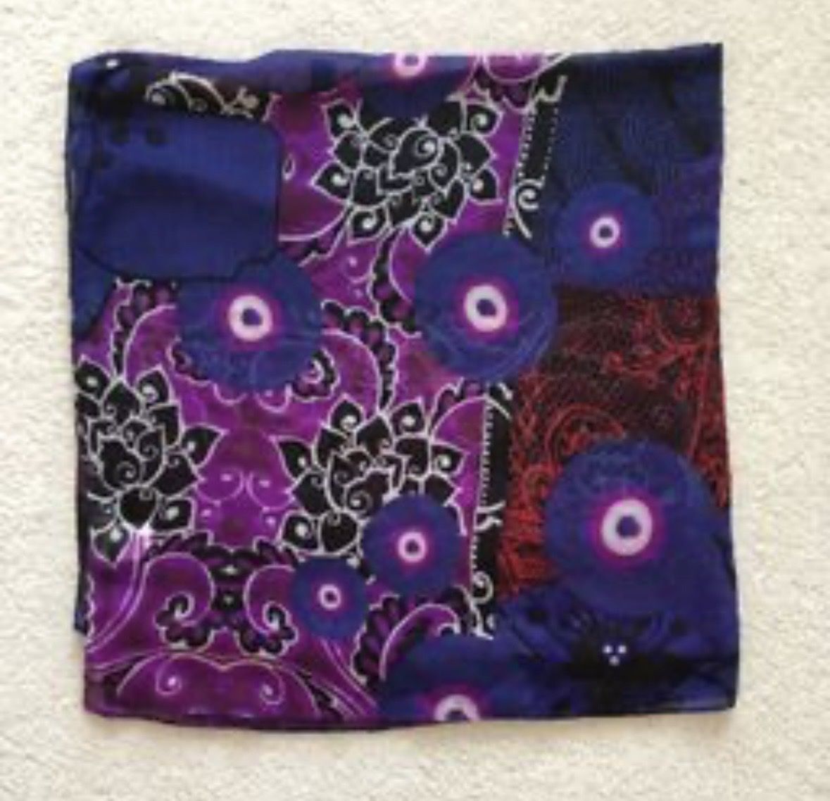 Desigual Foulards, Tücher & Schals: Desigual Schal Lila Blumenmuster Groß – Gebraucht aus Pfäffikon SZ von Candy.Co.