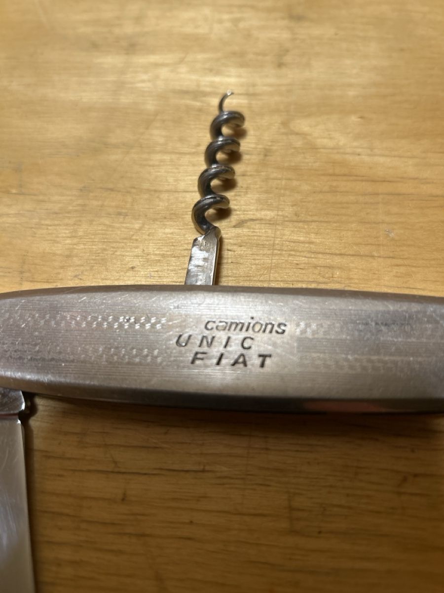 Coltelli tascabile: Couteau CAMIONS UNIC FIAT  – Usato da Corcelles NE venduto da Avossouhaits 1