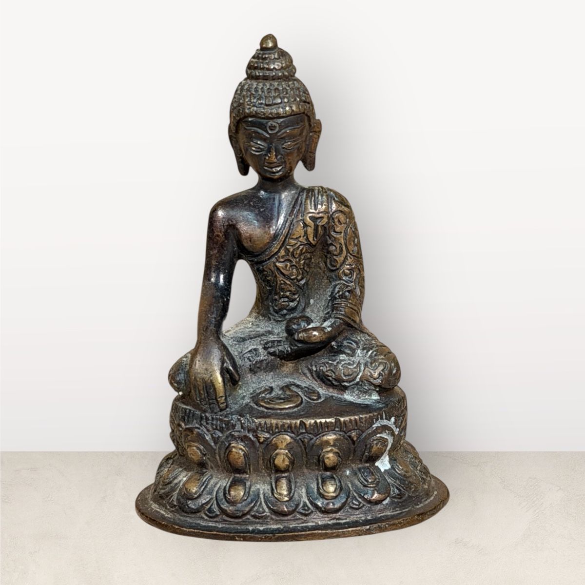 Figuren: Antique Tibetan Buddhism temple Bronze – Gebraucht aus Lausanne von artnouveau04