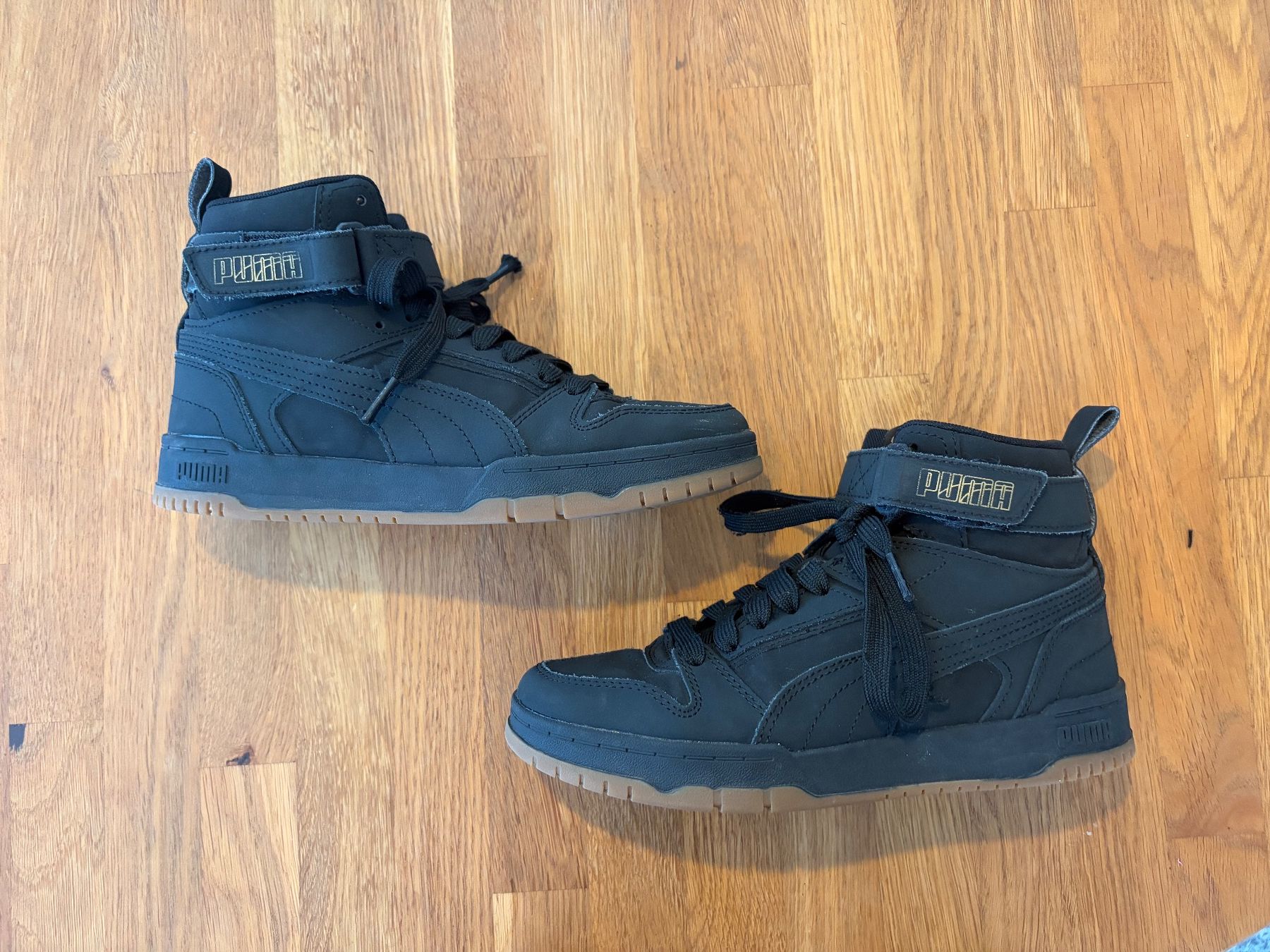 Puma Schuhe für Jungen: Puma Basketball-, Sneaker- oder Turnhallenschuh – Gebraucht aus Herrliberg von apr_r9fh 1