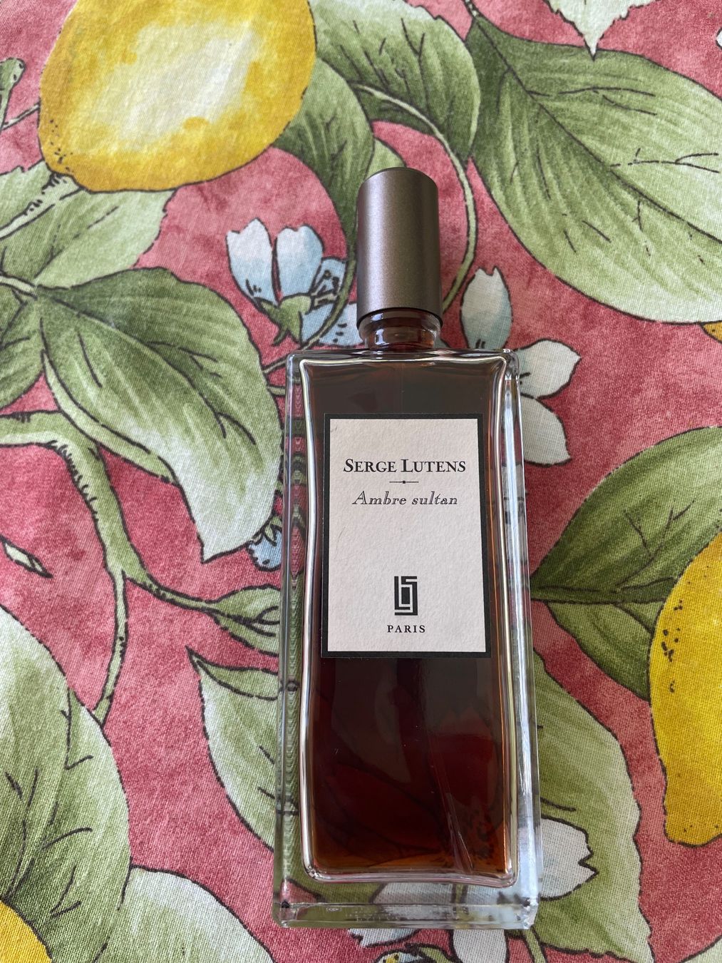 Serge Lutens Profumi & Eau de Toilette: Parfum SERGE LUTENS – Usato da Kriens venduto da Mayang