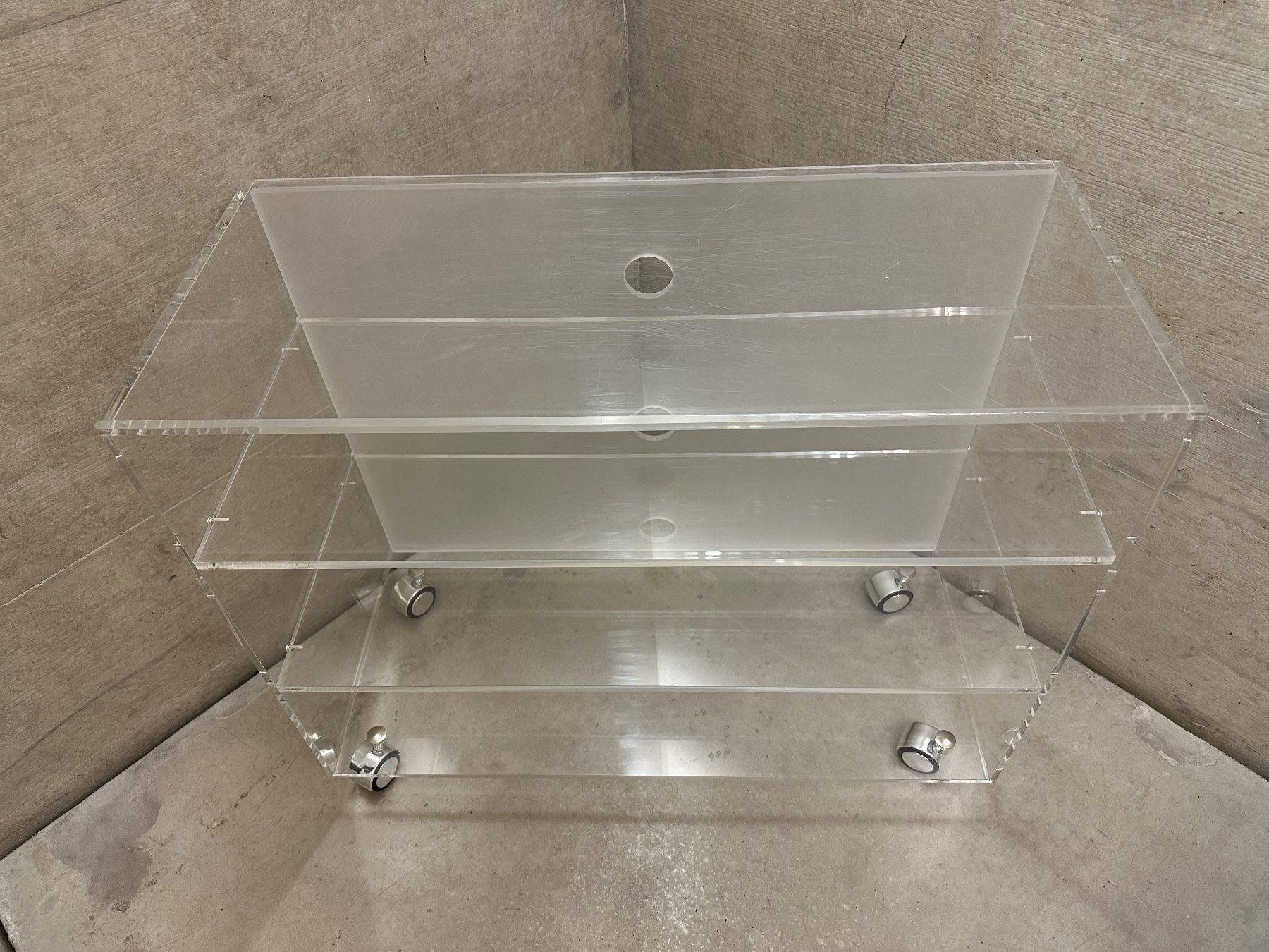 Sonstiges zum Kartsport: Media cart plexiglass vintage 🤍 Rollmöbel TV Plexiglas – Gebraucht aus Zuerich von mas925 3
