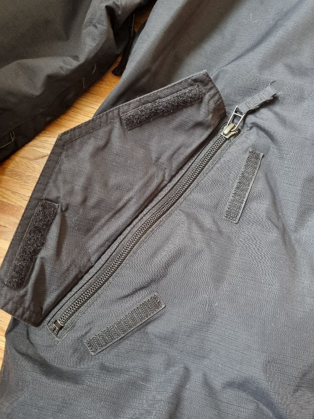 Burton Jacken: Analog Snowboardjacke – Gebraucht aus Liebefeld von Nobody7 2