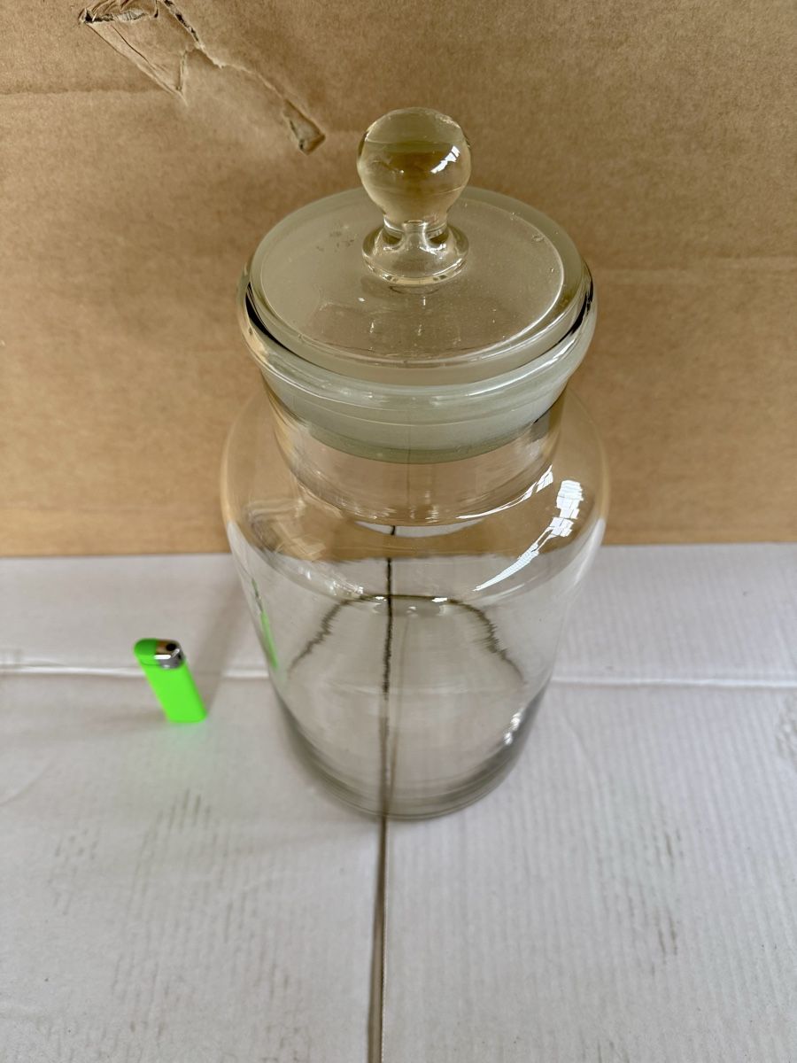Accessori da laboratorio: Alte Apothekerflasche, Glasgefäss mit Deckel, 28cm hoch – Usato da Zürich venduto da Nobs1 2