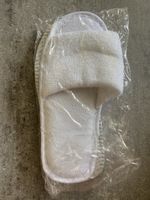 NEU Weiche Frottee Hauschuhe Hotel weiss Gr. 32 33 34