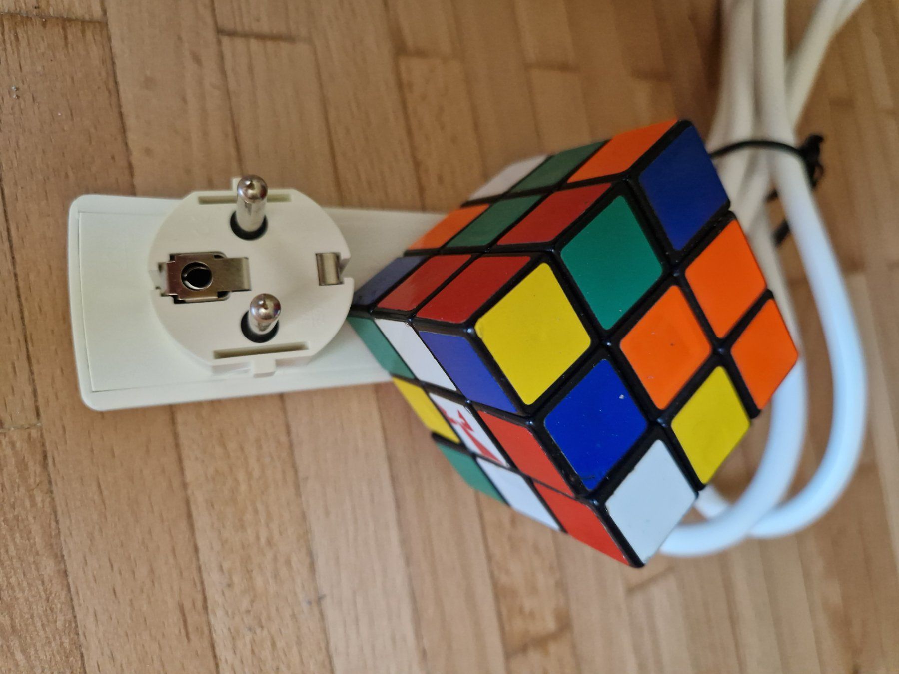 Fiches d'alim.: EVOLINE PlugFix. Extraflache Schutzkontaktstecker EU Stecker – Neuf (Voir description) à Zürich par EhrlichJA 3