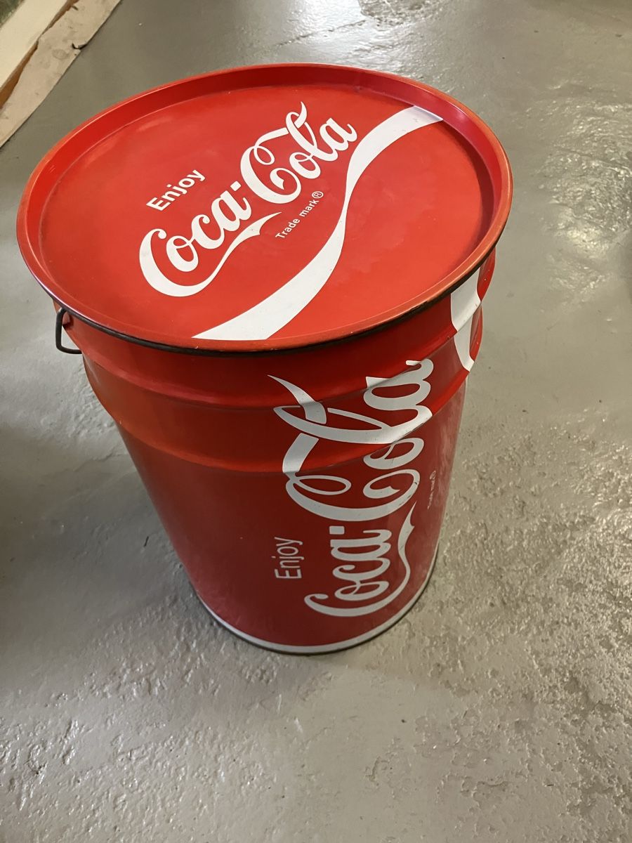Altro per la casa: Coca Cola Eimer / Sitzhocker – Usato da Aarburg venduto da Wendepunkt_Fundgrube 1