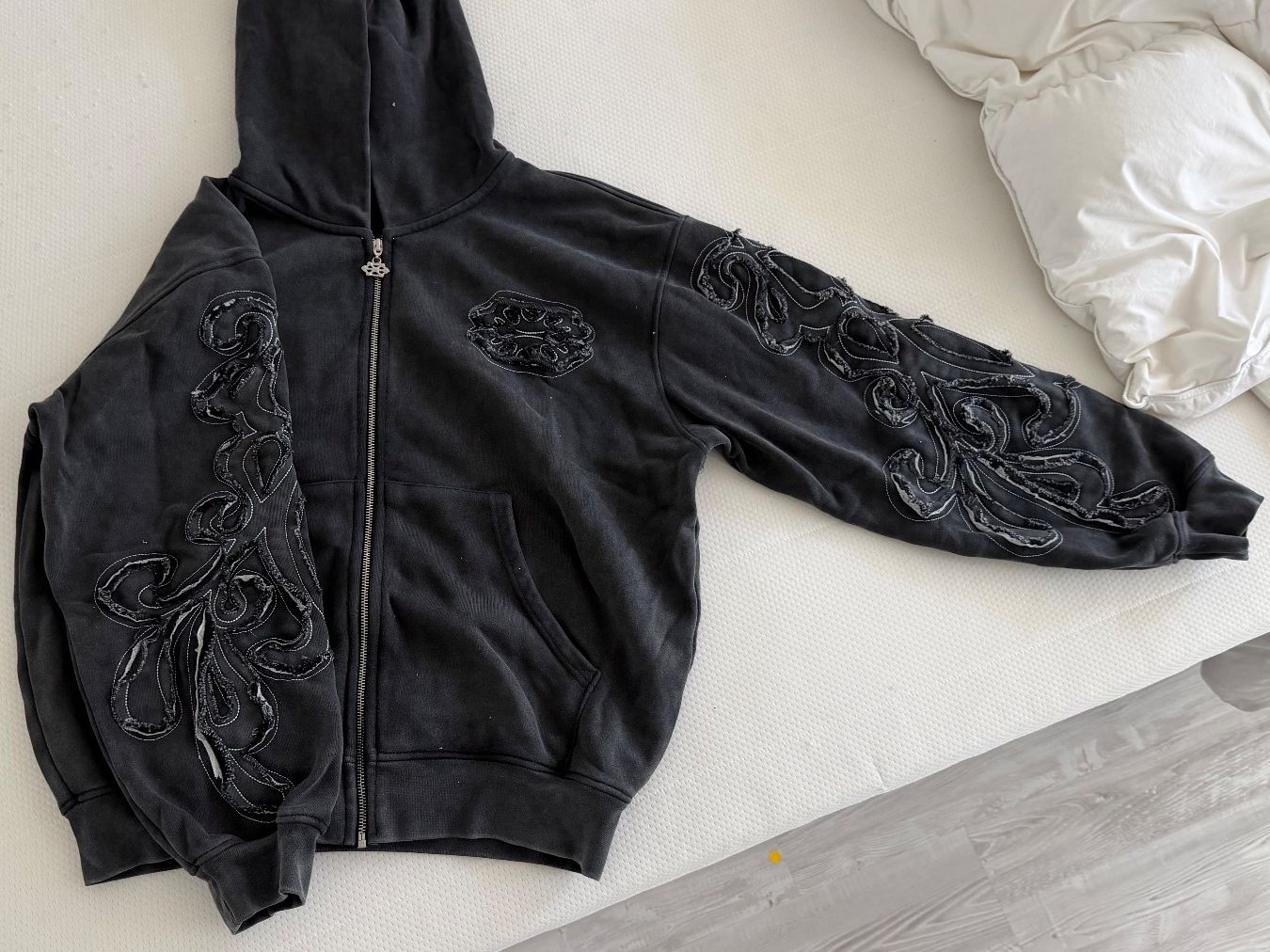 Tops: Sweat-shirt Vicinity – Neu (gemäss Beschreibung) aus Court von Style_ambre