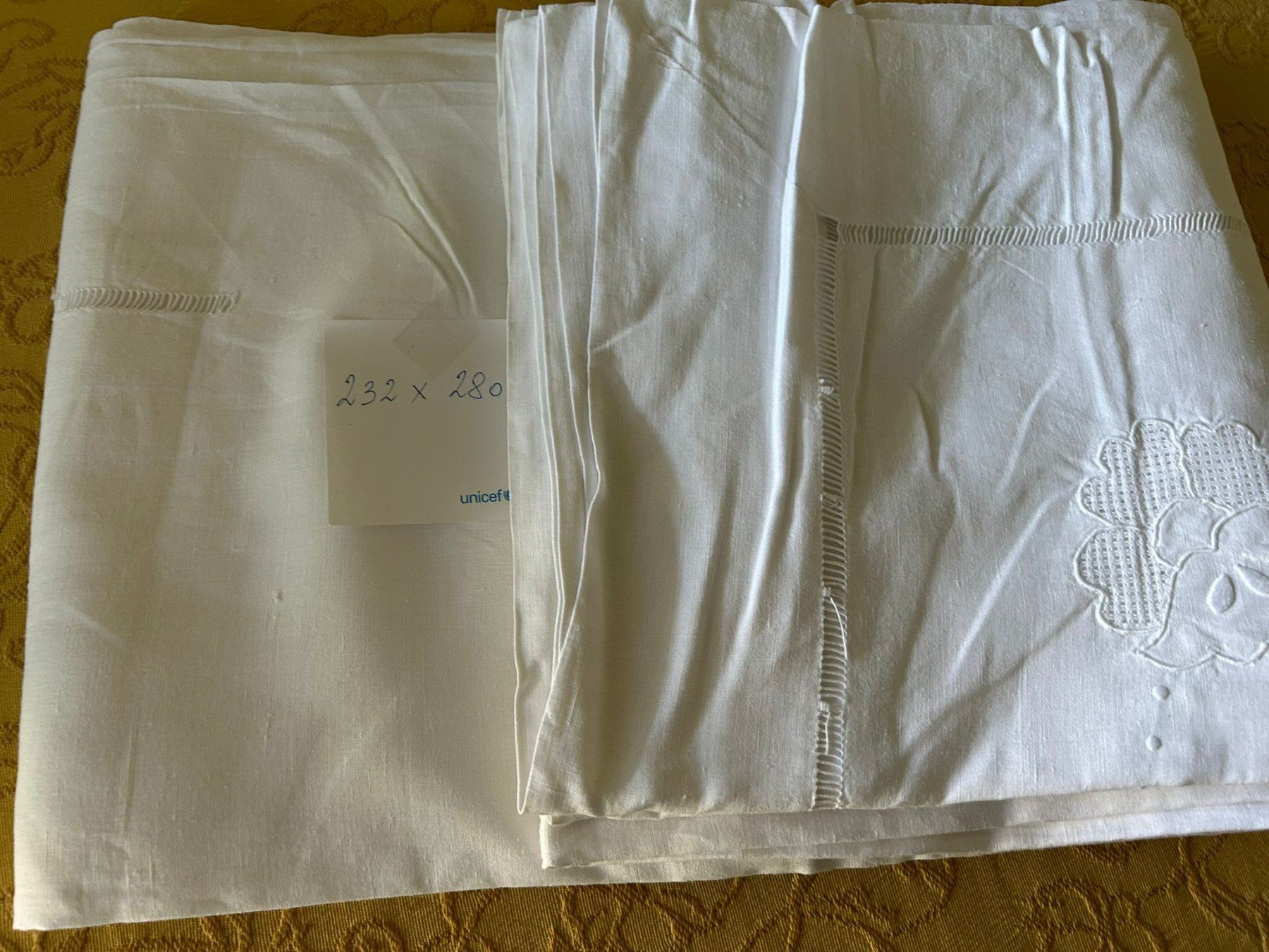 Bettwäsche: Lenzuolo bianco 232x280cm – Gebraucht aus Melano von H-Sara 1
