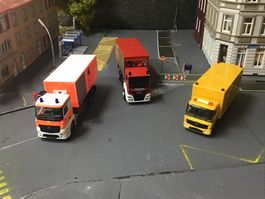 HERPA 1:87 H0 MERCEDES-BENZ,MAN FEUERWEHR