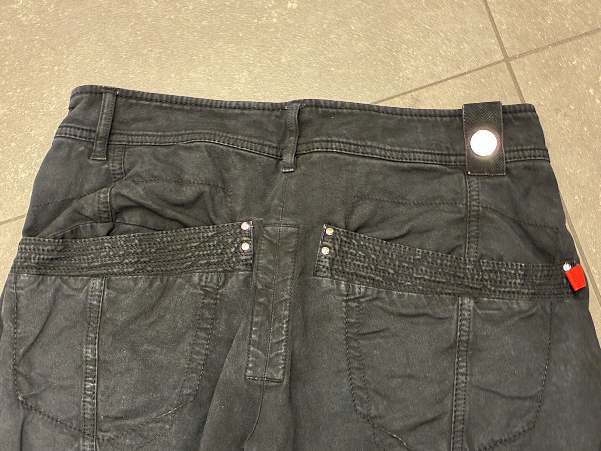 High Pantaloni: HIGH USE Hose schwarz in Gr. 36  – Usato da Niederglatt ZH venduto da karinso 8